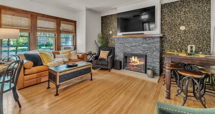Hot Tubs | Game Room | Saunas | Theater | Walk Stadium/Downtown/Park | Decks