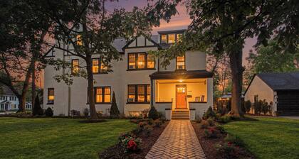 Hot Tubs | Game Room | Saunas | Theater | Walk Stadium/Downtown/Park | Decks
