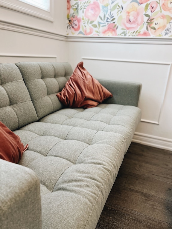 Cottage Feels In The City | Downtown Apartment + Backyard Bliss - Fredericton