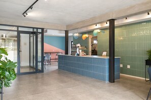 Lobby - Studio Apartment in Trendy Hyde Park (Johannesburg)