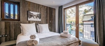 DOUKA - Upscale chalet with sauna and hot tub