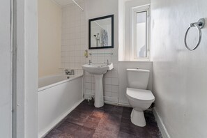 Bathroom - Oakfield Place Townhouse (Bristol)