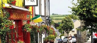 The Landmark Self catering and large rooms available all with en suite 