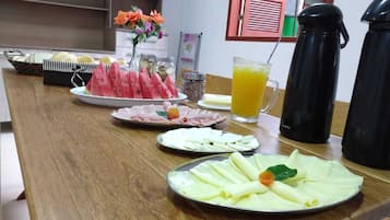 Ruokailu