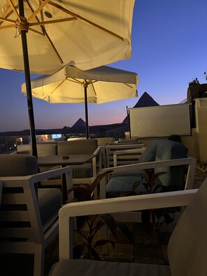 Restaurant - Queen Pyramids View (Giza)