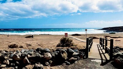 Coastal Apartment Ocean Breeze Caleta with Sea View