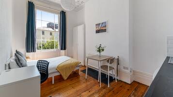 Basic Studio, Shared Bathroom