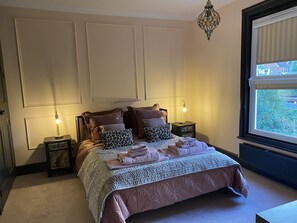 1 bedroom, iron/ironing board, free WiFi, bed sheets - New Period Art Deco 1-bed Cottage in Whitstable (Whitstable)