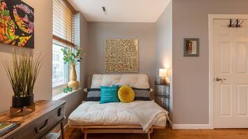 4 bedrooms, WiFi, bed sheets