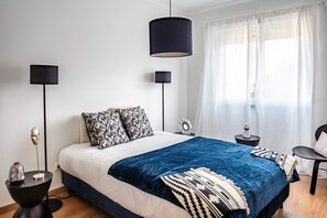 2 bedrooms, iron/ironing board, WiFi, bed sheets - Sapphire Apartment, AC, Wifi !new! (Lisboa)