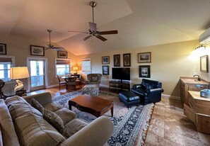 TV, DVD player - La Fortezza: Soundfront, large yard, covered porches, small dock. (Ocracoke)