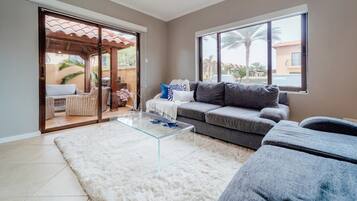 TV, fireplace, offices