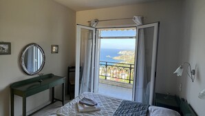 1 bedroom, WiFi - Golden View - A unique romantic sea landscape (Αγία Πελαγία)