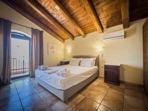 3 chambres, fer et planche à repasser, Wi-Fi gratuit, draps fournis