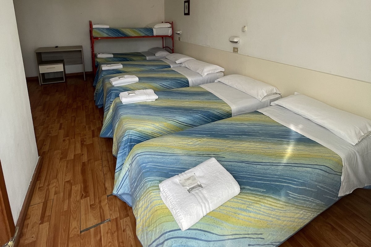 Chambre Familiale (6 persone)