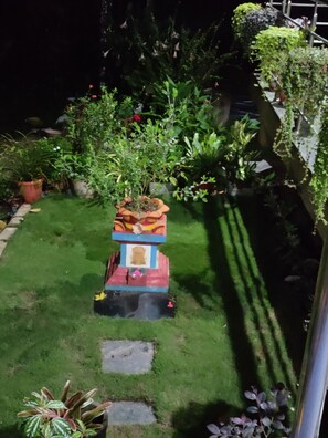 Property grounds - Enjoy Beautiful Guest House With View (Yellapur)