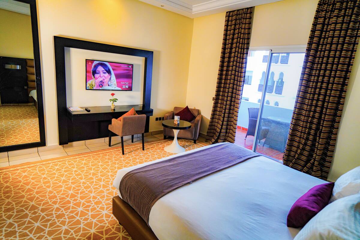 Free toiletries, hair dryer, children's robes, heated floors (bathroom)