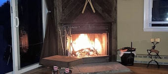 Close to skiing and hiking, walk to main street
