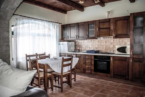 Fridge, oven, stovetop, dishwasher - Niriides Villas | Amfitriti |  Villa 4-bedrooms with private pool (Hersonissos)