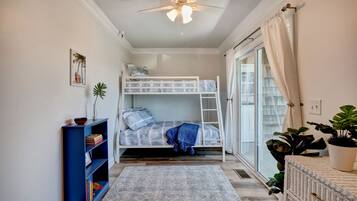 3 bedrooms, desk, iron/ironing board, travel crib