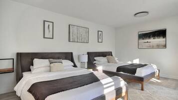 Deluxe Apartment (#5) | 2 bedrooms, free WiFi
