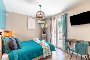 4 bedrooms, iron/ironing board, free WiFi, bed sheets - Villa La Roche Rouge (Pougnadoresse)