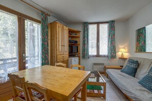 Televisión y reproductor de DVD 