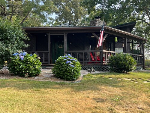 Uniquely styled octagon shaped home. Just 2 miles to the lake