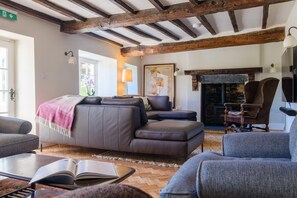 Interior - Orchard Cottage (Ambleside)