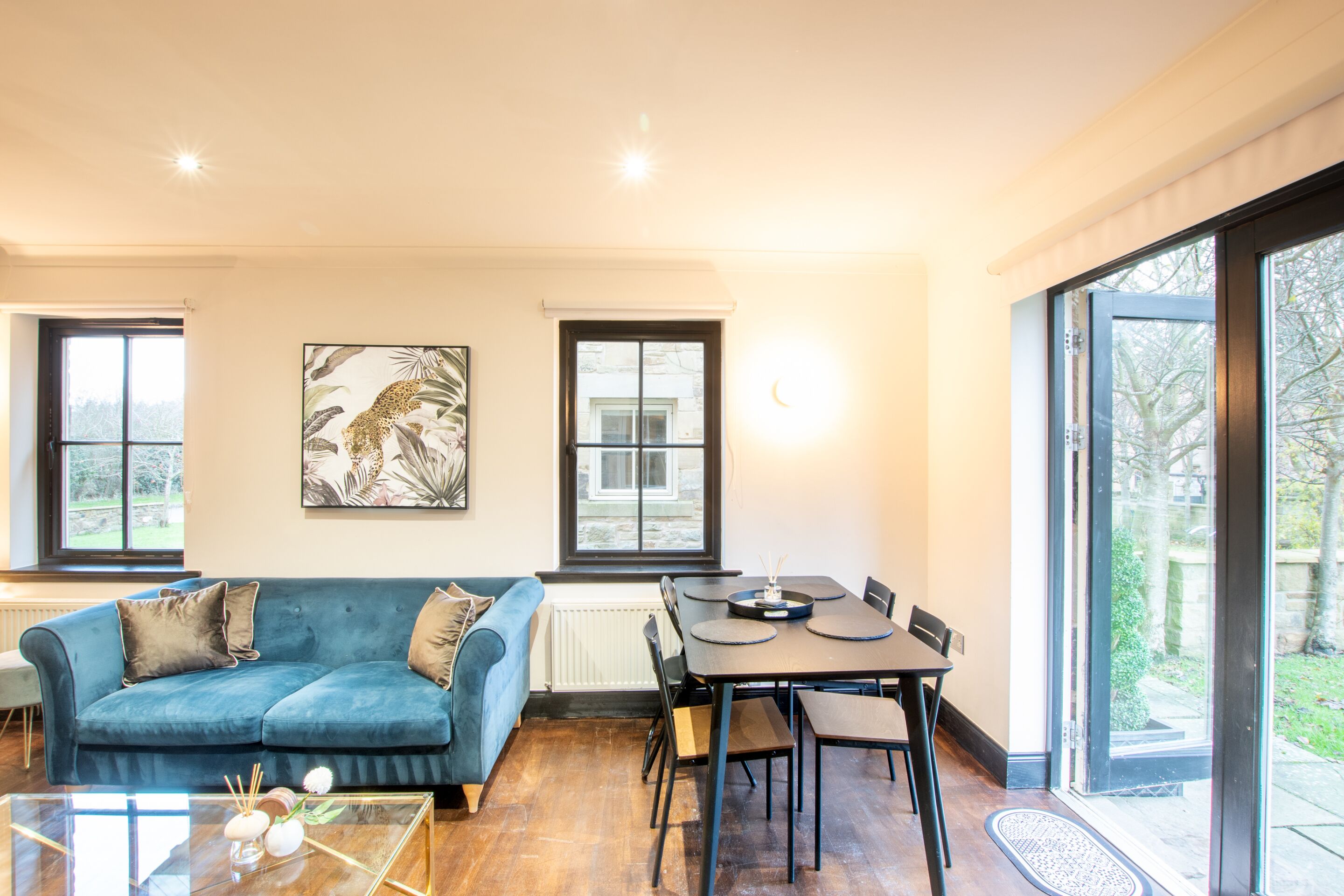 Luxury Cottage, Private Bathroom, Garden View | Lounge