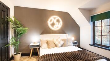 Luxury Cottage, Private Bathroom, Garden View | 2 bedrooms