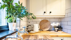 Cottage Cao cấp, phòng tắm riêng, quang cảnh vườn | Bếp chung
