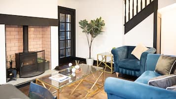 Casa de campo de lujo, baño privado, vista al jardín | Lounge