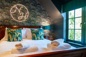 Luxury Cottage, Private Bathroom, Garden View | 2 bedrooms - Northern Hideaways Apple Store, Ellingham (Chathill)