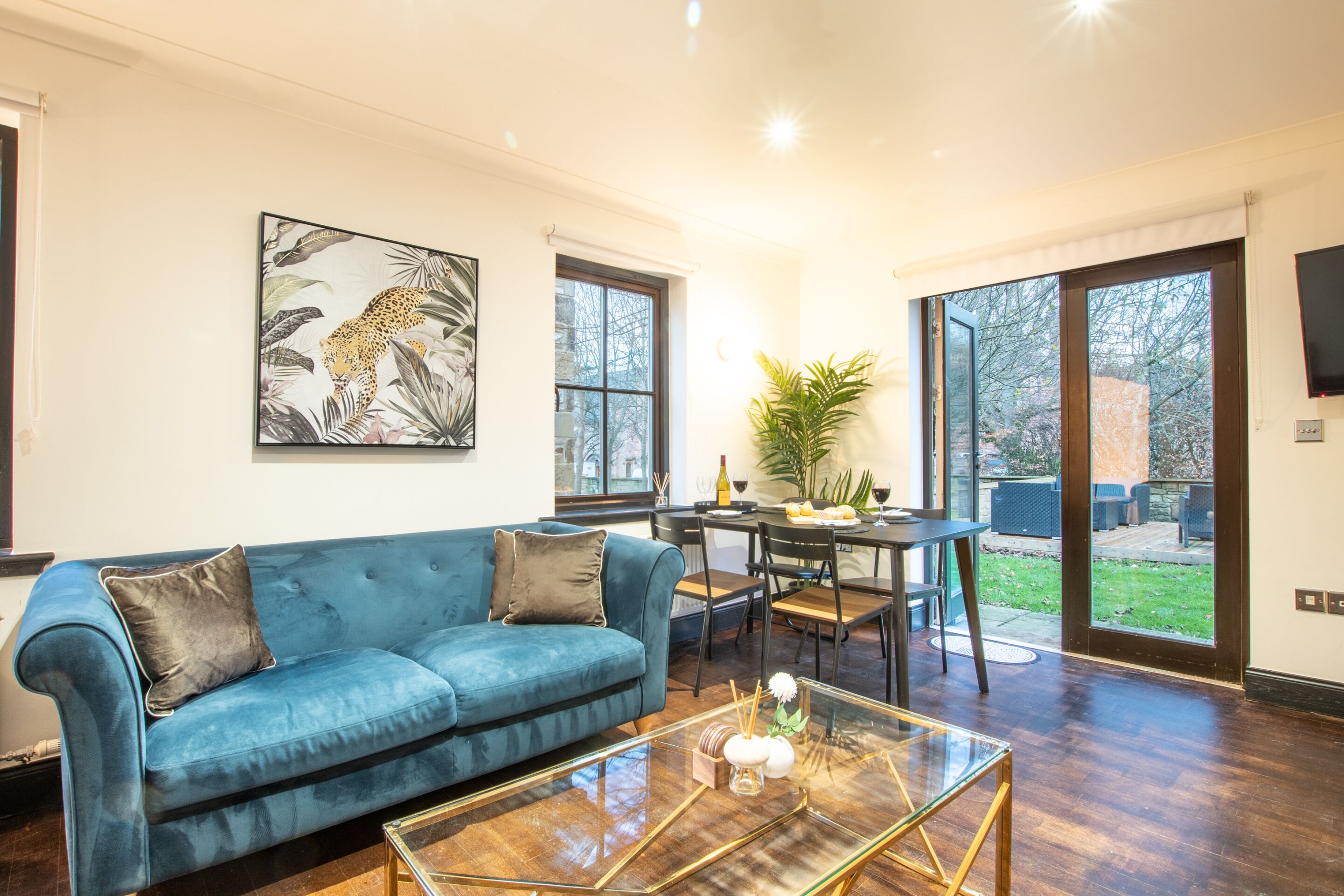 Cottage Luxe, salle de bains privée, vue jardin | Bar lounge