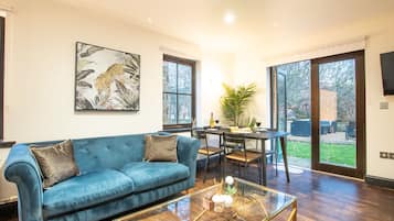 Casa de campo de lujo, baño privado, vista al jardín | Lounge