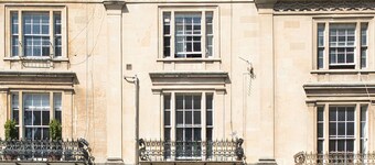 No 64 Georgian House by Clifton Short Lets