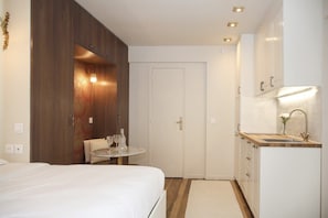 1 Schlafzimmer, Schreibtisch, Bügeleisen/Bügelbrett, WLAN