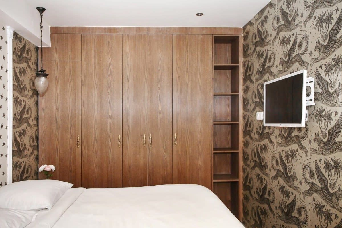 1 bedroom, desk, iron/ironing board, WiFi