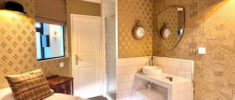 3 Schlafzimmer, Schreibtisch, Bügeleisen/Bügelbrett, WLAN