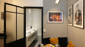 Unclassified image, 4 of 14, button - Paris 13eme  Appartement RDC, Idealement Situe (Paris)