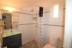 Bañera y secador de pelo