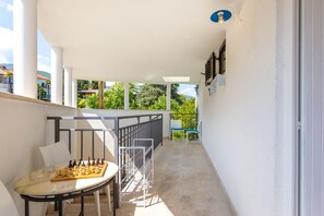 Apartment | Balcony - Bright 3-bedroom Apartment in Lovran (Lovran)