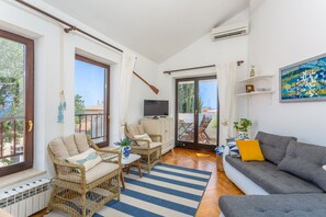 Apartment | Living room - Bright 3-bedroom Apartment in Lovran (Lovran)