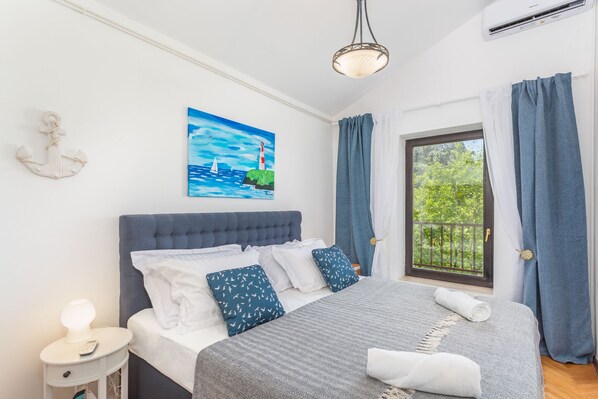 Appartement | 3 chambres, lit de bébé portatif, accès au Wi-Fi (inclus)