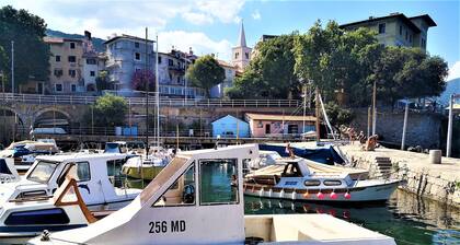 Bright 3-bedroom Apartment in Lovran