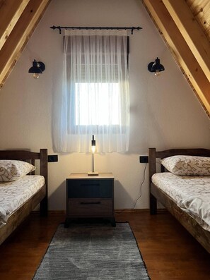 2 quartos, Wi-Fi de cortesia, roupa de cama