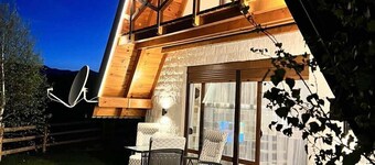 2BR Pinewood House in the Heart of Zabljak
