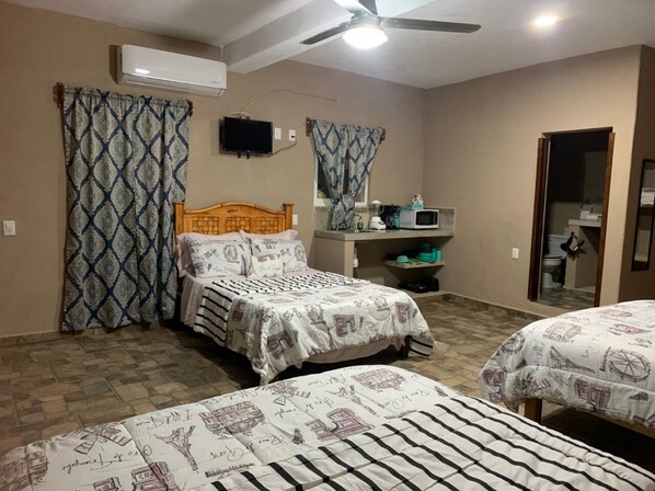 Family Room | Soundproofing, iron/ironing board, free WiFi, bed sheets