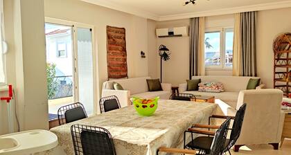 Cozy Family-Sized Condo, 15 min From Fugla Beach